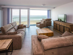Apartment with hinterland views